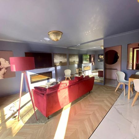 شقة Luxury Paris La Vie En Rose Jacuzzi Terrasse Parking المظهر الخارجي الصورة