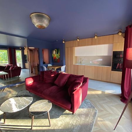 شقة Luxury Paris La Vie En Rose Jacuzzi Terrasse Parking المظهر الخارجي الصورة