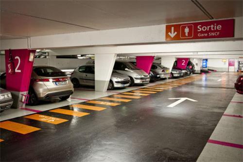 شقة Luxury Paris La Vie En Rose Jacuzzi Terrasse Parking المظهر الخارجي الصورة